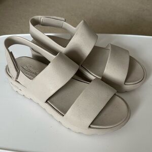 Sketchers foamies sandals